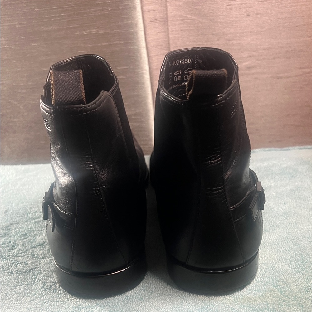 Boss Hugo Classic Black Leather Chelsea Boots w/ side engraved buckles Sz 9 1/2 - Picture 9 of 16
